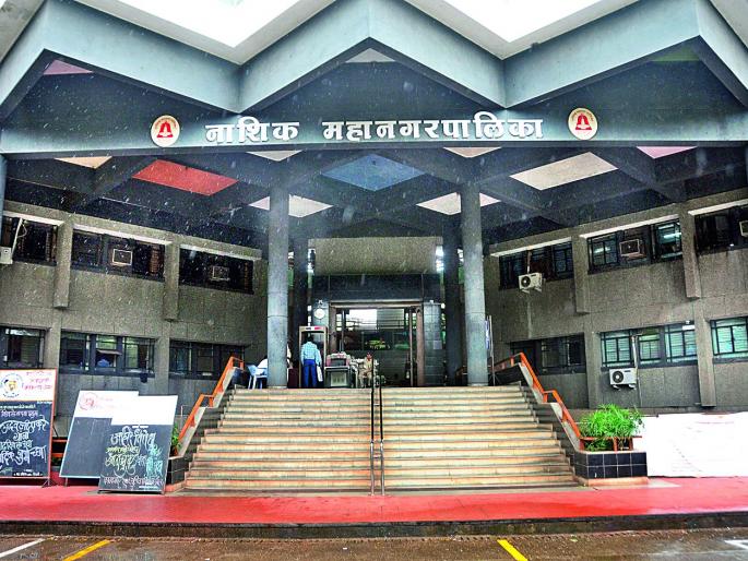 Opponents doubt the timing of recruitment on honorarium | मानधनावरील भरतीच्या ‘टायमिंग’वर विरोधकांची शंका Opponents doubt the timing of recruitment on honorarium | मानधनावरील भरतीच्या ‘टायमिंग’वर विरोधकांची शंका