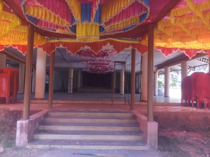 Gendhindi will be organized by the Sammelanganagari for the baby company's reception | बच्चे कंपनीच्या स्वागतासाठी संमेलननगरी सज्ज-ग्रंथदिंडीने होणार संमेलनाची सुरुवात Gendhindi will be organized by the Sammelanganagari for the baby company's reception | बच्चे कंपनीच्या स्वागतासाठी संमेलननगरी सज्ज-ग्रंथदिंडीने होणार संमेलनाची सुरुवात