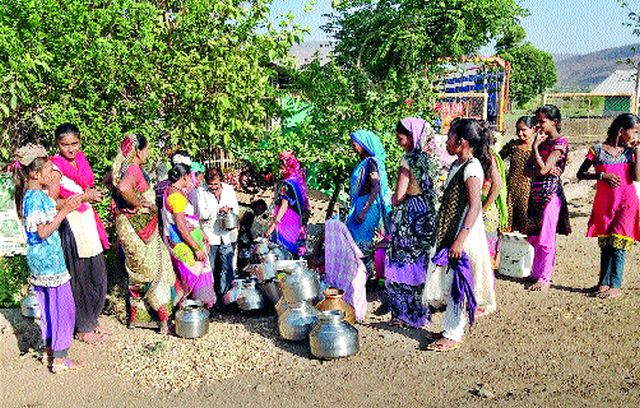 Intense water shortage | शिरसमणीत तीव्र पाणीटंचाई Intense water shortage | शिरसमणीत तीव्र पाणीटंचाई