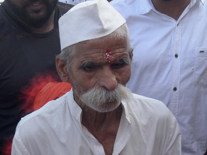 In the next two years, 32 mana gold throne on Raigad | येत्या दोन वर्षांत रायगडावर ३२ मण सोन्याचे सिंहासन In the next two years, 32 mana gold throne on Raigad | येत्या दोन वर्षांत रायगडावर ३२ मण सोन्याचे सिंहासन