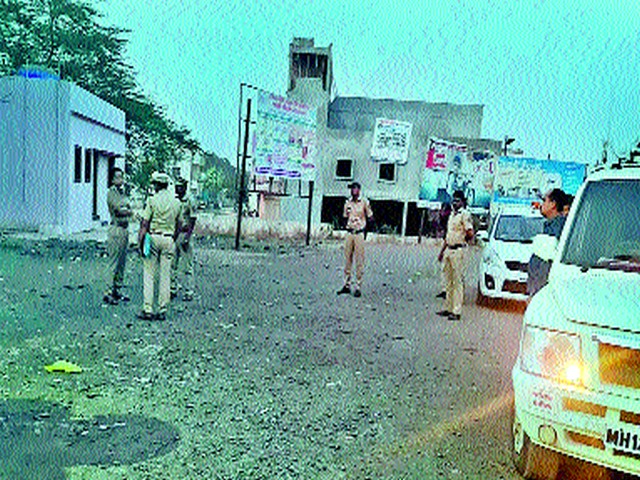 Inspection of the scene from the Superintendent of Police | पोलीस अधीक्षकांकडून घटनास्थळाची पाहणी Inspection of the scene from the Superintendent of Police | पोलीस अधीक्षकांकडून घटनास्थळाची पाहणी