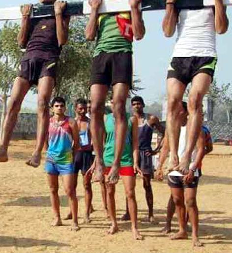 Parbhani: There may be 3 to 3 thousand youths for recruitment | परभणी : भरतीसाठी ३५ ते ४० हजार युवक येण्याची शक्यता Parbhani: There may be 3 to 3 thousand youths for recruitment | परभणी : भरतीसाठी ३५ ते ४० हजार युवक येण्याची शक्यता