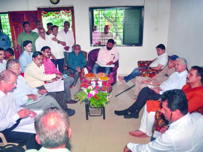 Take the work of the Jagdad-Dingani railway project in confidence: Subhash Desai | जयगड-डिंगणी रेल्वे प्रकल्पाचे काम स्थानिकांना विश्वासात घेऊन करा : सुभाष देसाई Take the work of the Jagdad-Dingani railway project in confidence: Subhash Desai | जयगड-डिंगणी रेल्वे प्रकल्पाचे काम स्थानिकांना विश्वासात घेऊन करा : सुभाष देसाई