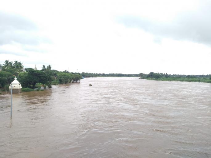 Out of Krishna's vessel, flood Warne again | कृष्णा पात्राबाहेर, वारणेला पुन्हा पूर Out of Krishna's vessel, flood Warne again | कृष्णा पात्राबाहेर, वारणेला पुन्हा पूर