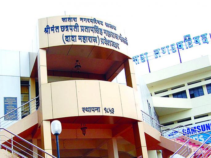 Satara: Proposed budget for votes by the ruling party, approved by the opposition | सातारा : सत्ताधाऱ्यांकडून मतांच्या बळावर अर्थसंकल्प मंजूर, विरोधकांच्या उपसूचना डावलल्या Satara: Proposed budget for votes by the ruling party, approved by the opposition | सातारा : सत्ताधाऱ्यांकडून मतांच्या बळावर अर्थसंकल्प मंजूर, विरोधकांच्या उपसूचना डावलल्या