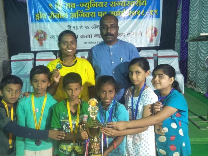 NASCAR team's success in the drop-roll competition | ड्रॉप रोबॉल स्पर्धेत नाशिकच्या संघाचे यश NASCAR team's success in the drop-roll competition | ड्रॉप रोबॉल स्पर्धेत नाशिकच्या संघाचे यश