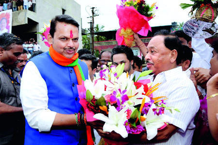 Rane instigated 'pride' | राणेंनी ‘स्वाभिमान’ गुंडाळला Rane instigated 'pride' | राणेंनी ‘स्वाभिमान’ गुंडाळला
