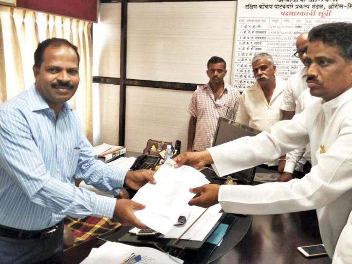 Sindhudurg: Resolve the problems of Nardwhe Mohammdwadi project affected people before the monsoon | सिंधुदुर्ग : नरडवे महंमदवाडी प्रकल्पग्रस्तांच्या समस्या पावसाळ्यापूर्वी सोडवा Sindhudurg: Resolve the problems of Nardwhe Mohammdwadi project affected people before the monsoon | सिंधुदुर्ग : नरडवे महंमदवाडी प्रकल्पग्रस्तांच्या समस्या पावसाळ्यापूर्वी सोडवा