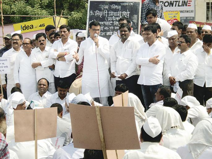 Balasaheb Thorat - MLA, will not give a drop in the blueprint | निळवंडेतून धरणातील एक थेंबसुद्धा पाणी देणार नाही - आमदार बाळासाहेब थोरात Balasaheb Thorat - MLA, will not give a drop in the blueprint | निळवंडेतून धरणातील एक थेंबसुद्धा पाणी देणार नाही - आमदार बाळासाहेब थोरात