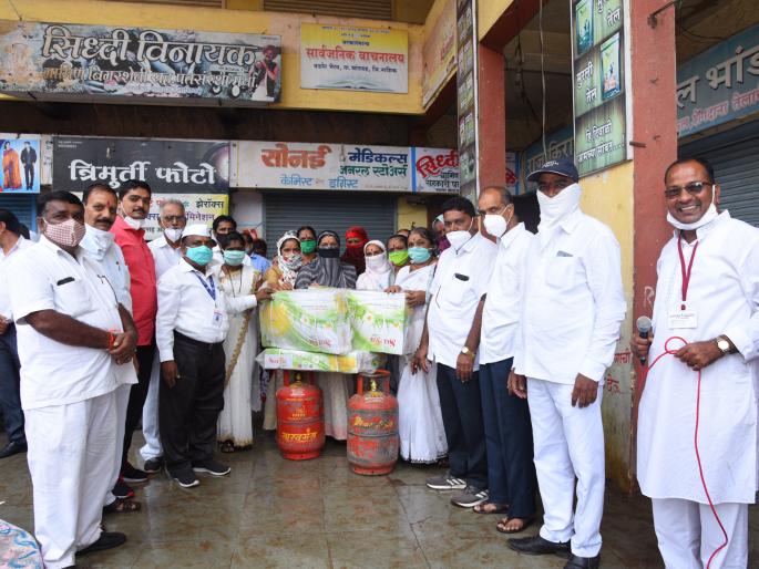 Independence Day celebrations at Wadner Bhairav | वडनेर भैरव येथे स्वातंत्र्यदिन साजरा