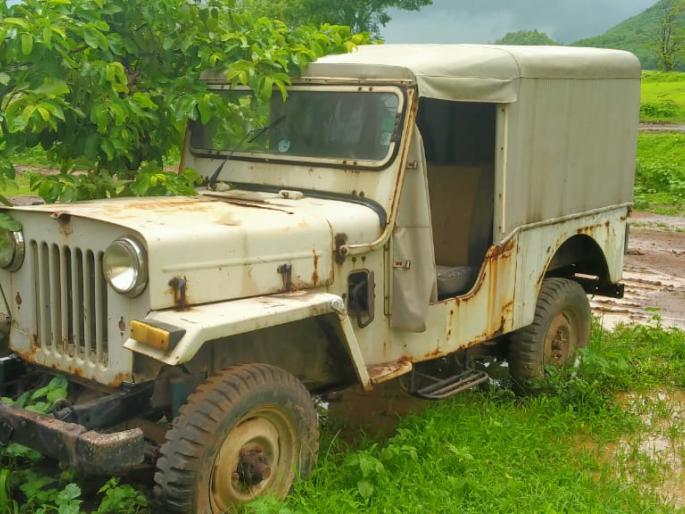 Irrigation department vehicles dusted! | लघुपाटबंधारे विभागाचे वाहन धूळखात! Irrigation department vehicles dusted! | लघुपाटबंधारे विभागाचे वाहन धूळखात!