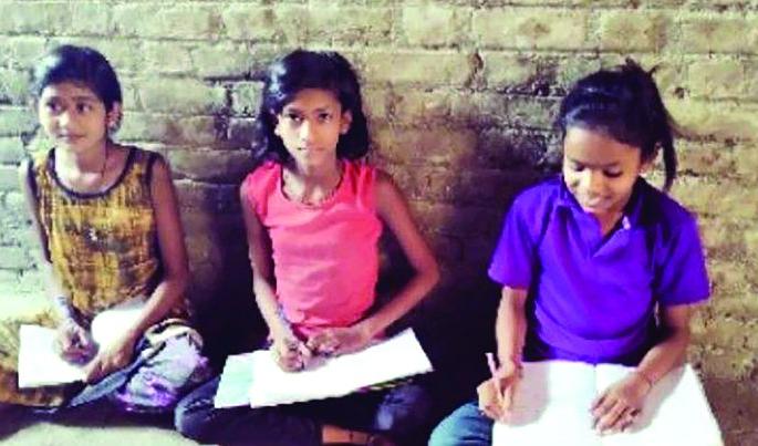 Lessons for students to learn online | विद्यार्थ्यांना ऑनलाईन पद्धतीने शिक्षणाचे धडे