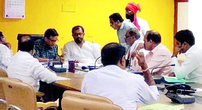 Meeting on the issue of Daulatpur (Nimboli) project affected people | दौलतपूर (निंबोली) प्रकल्पग्रस्तांच्या प्रश्नावर बैठक Meeting on the issue of Daulatpur (Nimboli) project affected people | दौलतपूर (निंबोली) प्रकल्पग्रस्तांच्या प्रश्नावर बैठक
