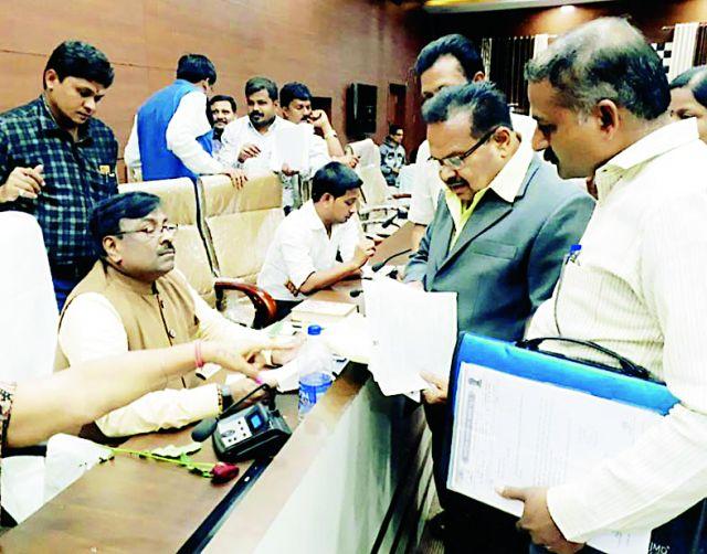 Get funds from Center for Silk farming | रेशीम शेतीसाठी केंद्राकडून निधी मिळवा Get funds from Center for Silk farming | रेशीम शेतीसाठी केंद्राकडून निधी मिळवा