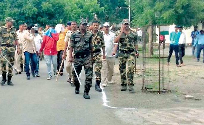 Criminal conviction of 18 people | १८ जणांवर दोषसिद्धी Criminal conviction of 18 people | १८ जणांवर दोषसिद्धी