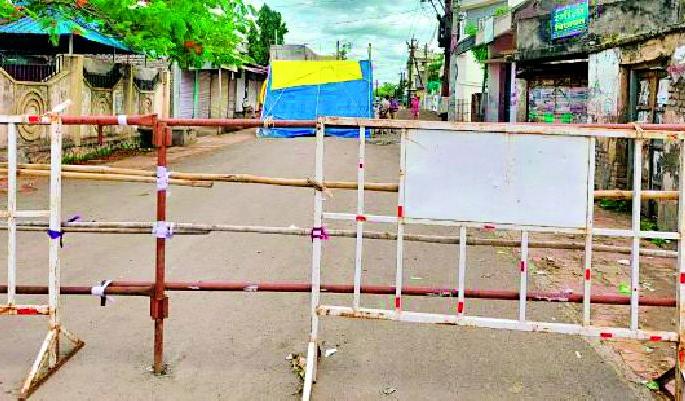 The city of Pusad was devastated by the corona virus | पुसद शहरात कोरोना विषाणूने केला कहर The city of Pusad was devastated by the corona virus | पुसद शहरात कोरोना विषाणूने केला कहर