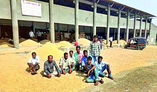 Dictatorship at Ner Markets Committee | नेर बाजार समितीत हुकूमशाही