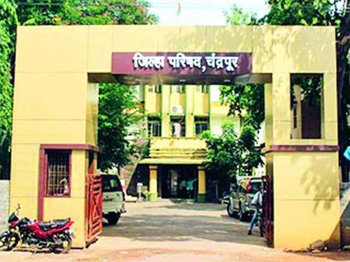 Fugitive fraud absconding, squad of eight policemen for arrest | बनावट स्वाक्षरी करणारा सूत्रधार फरार, अटकेसाठी आठ पोलिसांचे पथक गठीत Fugitive fraud absconding, squad of eight policemen for arrest | बनावट स्वाक्षरी करणारा सूत्रधार फरार, अटकेसाठी आठ पोलिसांचे पथक गठीत