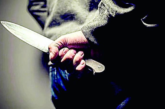 Knives in the city? Five young bloods | शहरात चाकुबाज सुसाट? पाच तरुण रक्तबंबाळ Knives in the city? Five young bloods | शहरात चाकुबाज सुसाट? पाच तरुण रक्तबंबाळ