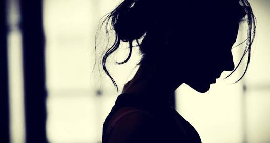 Suicide of a married woman on suspicion of character, | पुण्यातील आत्महत्येचे सत्र थांबेना, चारित्र्याच्या संशयावरून विवाहितेची आत्महत्या Suicide of a married woman on suspicion of character, | पुण्यातील आत्महत्येचे सत्र थांबेना, चारित्र्याच्या संशयावरून विवाहितेची आत्महत्या