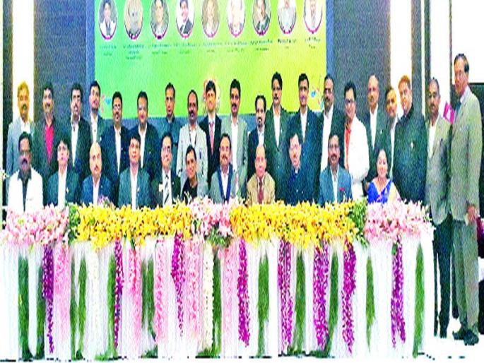 Enthusiasm of Lions Club Corporate | लायन्स क्लब कार्पोरेटचे पदग्रहण उत्साहात