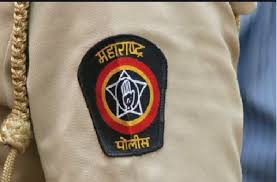 Hi! 'Khaki' uniform burns unclaimed bodies and maintains 'social commitment' | सलाम! 'खाकी'वर्दीने बेवारस मृतदेहावर अंत्यसंस्कार करुन जपली 'सामाजिक बांधिलकी ' Hi! 'Khaki' uniform burns unclaimed bodies and maintains 'social commitment' | सलाम! 'खाकी'वर्दीने बेवारस मृतदेहावर अंत्यसंस्कार करुन जपली 'सामाजिक बांधिलकी '
