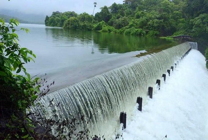 Four big projects in West Vidarbha hundred percent full of water | पश्चिम विदर्भातील चार मोठे प्रकल्प शंभर टक्क्यांच्या वाटेवर Four big projects in West Vidarbha hundred percent full of water | पश्चिम विदर्भातील चार मोठे प्रकल्प शंभर टक्क्यांच्या वाटेवर