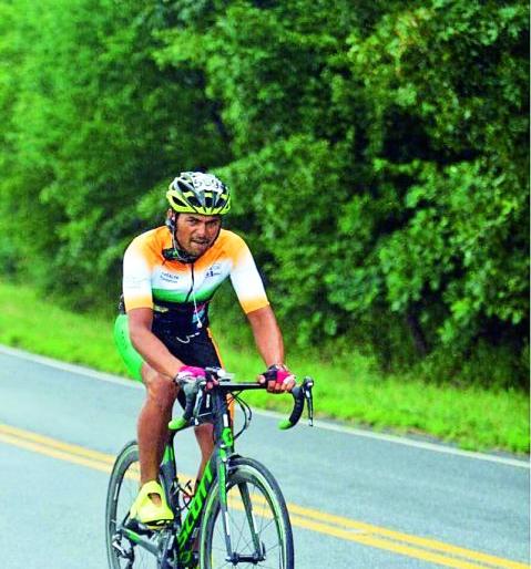 Cycling Record by Amit Samarth of Orange City | आॅरेंज सिटीतील अमित समर्थ यांचा सायकलिंगचा रेकॉर्ड