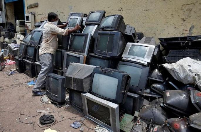World Recycle Day; Nagpur's environmental crisis of 1800 tons of e-waste | विश्व रिसायकल डे; १८०० टन ई-वेस्टचे नागपूरच्या पर्यावरणावर संकट World Recycle Day; Nagpur's environmental crisis of 1800 tons of e-waste | विश्व रिसायकल डे; १८०० टन ई-वेस्टचे नागपूरच्या पर्यावरणावर संकट