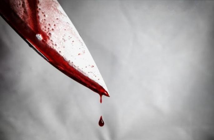 He could not bear the beating of his mother .. and he ... | आईला होत असलेली मारहाण त्याला सहन झाली नाही.. आणि त्याने... He could not bear the beating of his mother .. and he ... | आईला होत असलेली मारहाण त्याला सहन झाली नाही.. आणि त्याने...