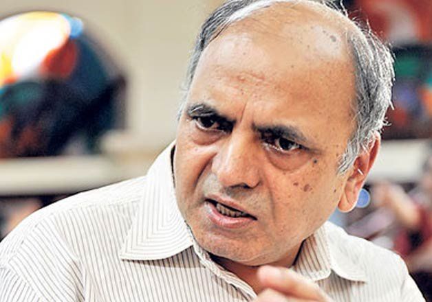 Constitutional threats due to extream ideology | अतिउजव्या विचारधारेमुळे राज्यघटना धोक्यात : गणेश देवी Constitutional threats due to extream ideology | अतिउजव्या विचारधारेमुळे राज्यघटना धोक्यात : गणेश देवी