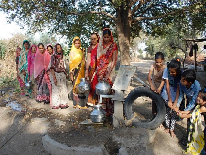  For three years, struggles for the convenience of the Jal Jal Jawan | वाळूजवाडीत सुविधांसाठी तीन दशकांपासून संघर्ष