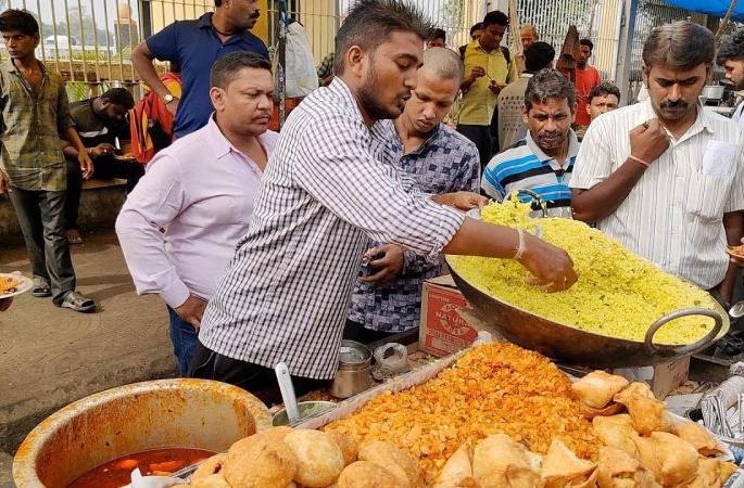 When will you ever get serious ?; Be alert in the horror of Corona | आपण कधी गंभीर होणार?; कोरोनाच्या दहशतीत सतर्कता बाळगा