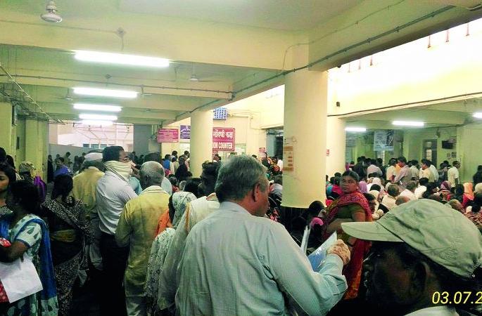 Nagpur Super Specialty Hospital; 11 lacs wastage | नागपूरचे सुपर स्पेशालिटी हॉस्पिटल; ११ लाखांवर फेरले पाणी Nagpur Super Specialty Hospital; 11 lacs wastage | नागपूरचे सुपर स्पेशालिटी हॉस्पिटल; ११ लाखांवर फेरले पाणी