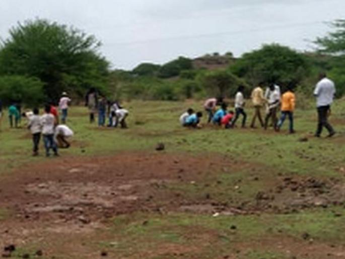 Bijarapan program in Amod area | आमोदे परिसरात बिजारोपण कार्यक्रम Bijarapan program in Amod area | आमोदे परिसरात बिजारोपण कार्यक्रम