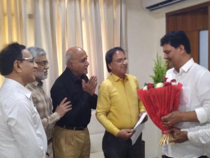 New norms for old hospitals oppressive Kolhapur Medical Association demands reconsideration from Health Minister | जुन्या दवाखान्यांसाठी नवे निकष जाचक, कोल्हापूर मेडिकल असोसिएशनने फेरविचार करण्याची आरोग्यमंत्र्यांकडे केली मागणी New norms for old hospitals oppressive Kolhapur Medical Association demands reconsideration from Health Minister | जुन्या दवाखान्यांसाठी नवे निकष जाचक, कोल्हापूर मेडिकल असोसिएशनने फेरविचार करण्याची आरोग्यमंत्र्यांकडे केली मागणी