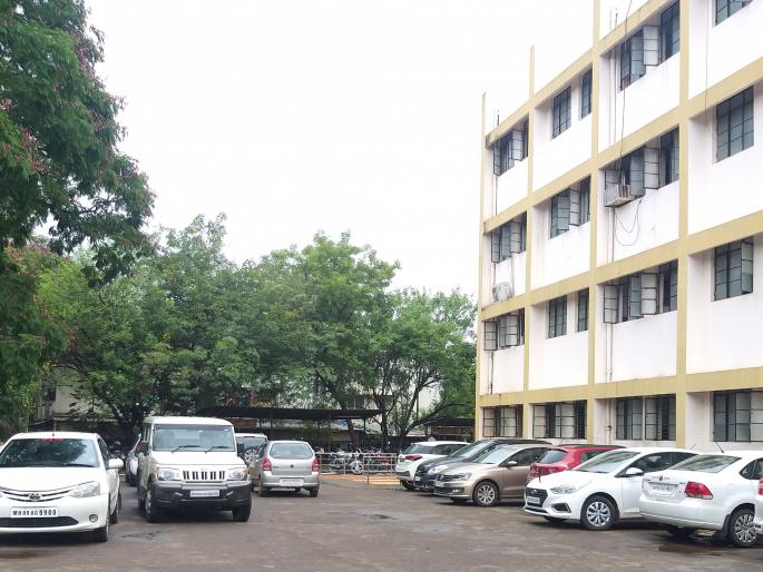 Transfer of 40 inter-district teachers, the chairman himself is ignorant | आंतरजिल्हा ४० शिक्षकांच्या बदल्या, सभापतीच अनभिज्ञ Transfer of 40 inter-district teachers, the chairman himself is ignorant | आंतरजिल्हा ४० शिक्षकांच्या बदल्या, सभापतीच अनभिज्ञ