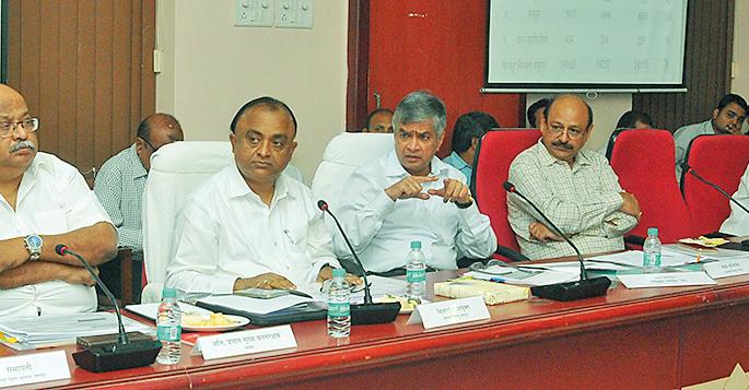 Plan available water | उपलब्ध पाण्याचे नियोजन करा Plan available water | उपलब्ध पाण्याचे नियोजन करा