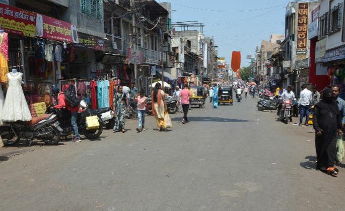 Horror of 'Corona' on the market | ‘कोरोना’ची धास्ती,बाजारपेठेत‘सन्नाटा'