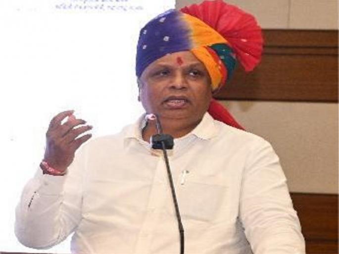 Another 15 crores for Kolhapur Chitranagari Minister Ashish Shelar announces | कोल्हापूर चित्रनगरीसाठी आणखी १५ कोटी, मंत्री आशिष शेलार यांची घोषणा 