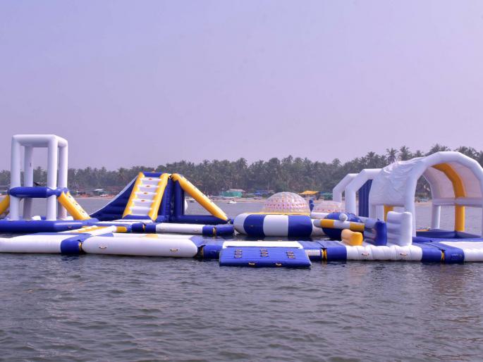 Sea Water Park, launched by tourists for the tourists in Malvan, is an initiative of local tourism professionals | मालवणात पर्यटकांसाठी साकारतोय सी वॉटर पार्क, स्थानिक पर्यटन व्यावसायिकांचा पुढाकार Sea Water Park, launched by tourists for the tourists in Malvan, is an initiative of local tourism professionals | मालवणात पर्यटकांसाठी साकारतोय सी वॉटर पार्क, स्थानिक पर्यटन व्यावसायिकांचा पुढाकार