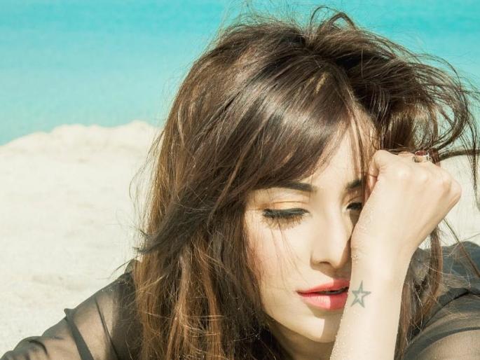 angela krislinzki beautiful hot and sexy photo | विदेशी बाला ‘एनी’ने उडवली नोरा फतेहीची झोप ; फोटो पाहून तुम्हीही व्हाल घायाळ! angela krislinzki beautiful hot and sexy photo | विदेशी बाला ‘एनी’ने उडवली नोरा फतेहीची झोप ; फोटो पाहून तुम्हीही व्हाल घायाळ!