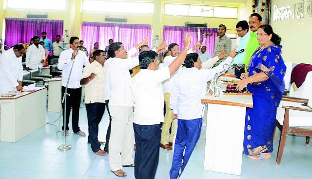 Drugs 'Dengue' | सत्ताधीशांनी दडविला ‘डेंग्यू’