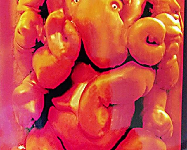 'Ashtabhuja', 'Awakrit', 'Swayambhu' Ganesh, who want to | Ganesh Chaturthi 2018; अमरावती जिल्ह्यात इच्छापूर्ती करणारे ‘अष्टभुज’, ‘जागृत’, ‘स्वयंभू’ गणेश