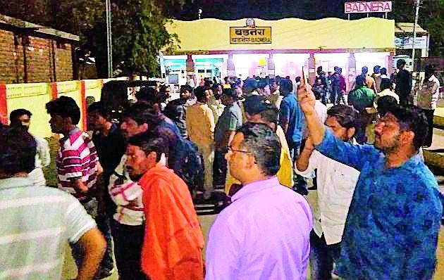 Dismissal of operators with migrant women | प्रवासी महिलांशी आॅटोचालकांची हुज्जत