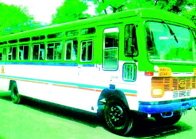 Short response of passengers to Pune ST reservation booking | पुण्याच्या एसटी आरक्षण बुकींगला प्रवाशांचा अल्प प्रतिसाद Short response of passengers to Pune ST reservation booking | पुण्याच्या एसटी आरक्षण बुकींगला प्रवाशांचा अल्प प्रतिसाद