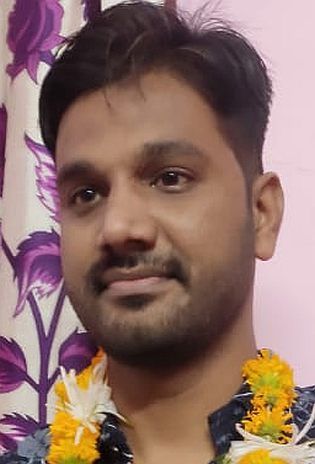 Well done! The son of a scrap dealer became a tax assistant | शाब्बास ! भंगार विक्रेत्याचा मुलगा झाला कर सहायक