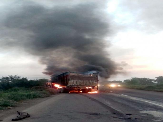 Burning truck on Asia highway ....! | आशिया महामार्गावर बर्निंग ट्रक....!