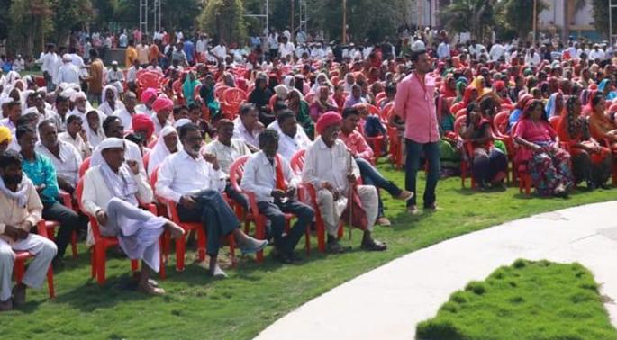 Recordbreak eye check up camp; 3 thousand eyes checked! | विक्रमी नेत्रशिबीर; १४ हजार डोळे तपासले!
