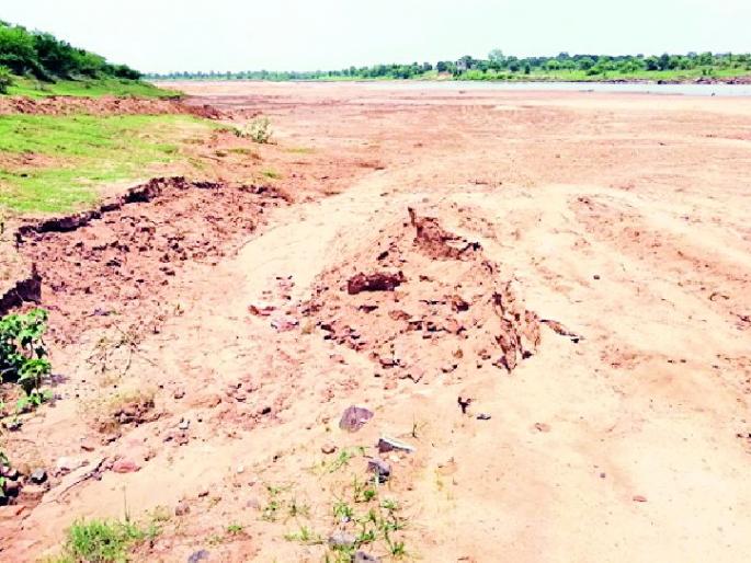 No longer a mecca law to be applied to sand smugglers | यापुढे रेती तस्करांवर लागणार मोक्का कायदा No longer a mecca law to be applied to sand smugglers | यापुढे रेती तस्करांवर लागणार मोक्का कायदा